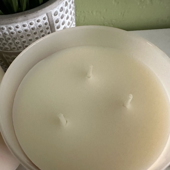 Bath & Body Works Sunlit Glow Candle Bundle Cream and Pink - Picture 4 of 5